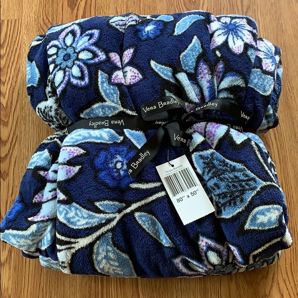 Vera Bradley Other - VERA BRADLEY throw Blanket (50 x 80) (NWT)